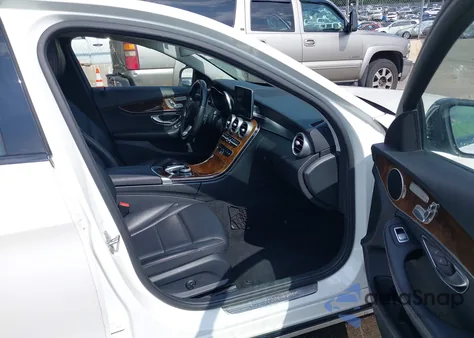 2016 Mercedes-Benz C 300 4Matic/Luxury 4Matic/Sport 4Matic from USA, damaged, VIN WDDWF4KB5GR143259